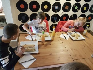 20181017 122125 (Copy)